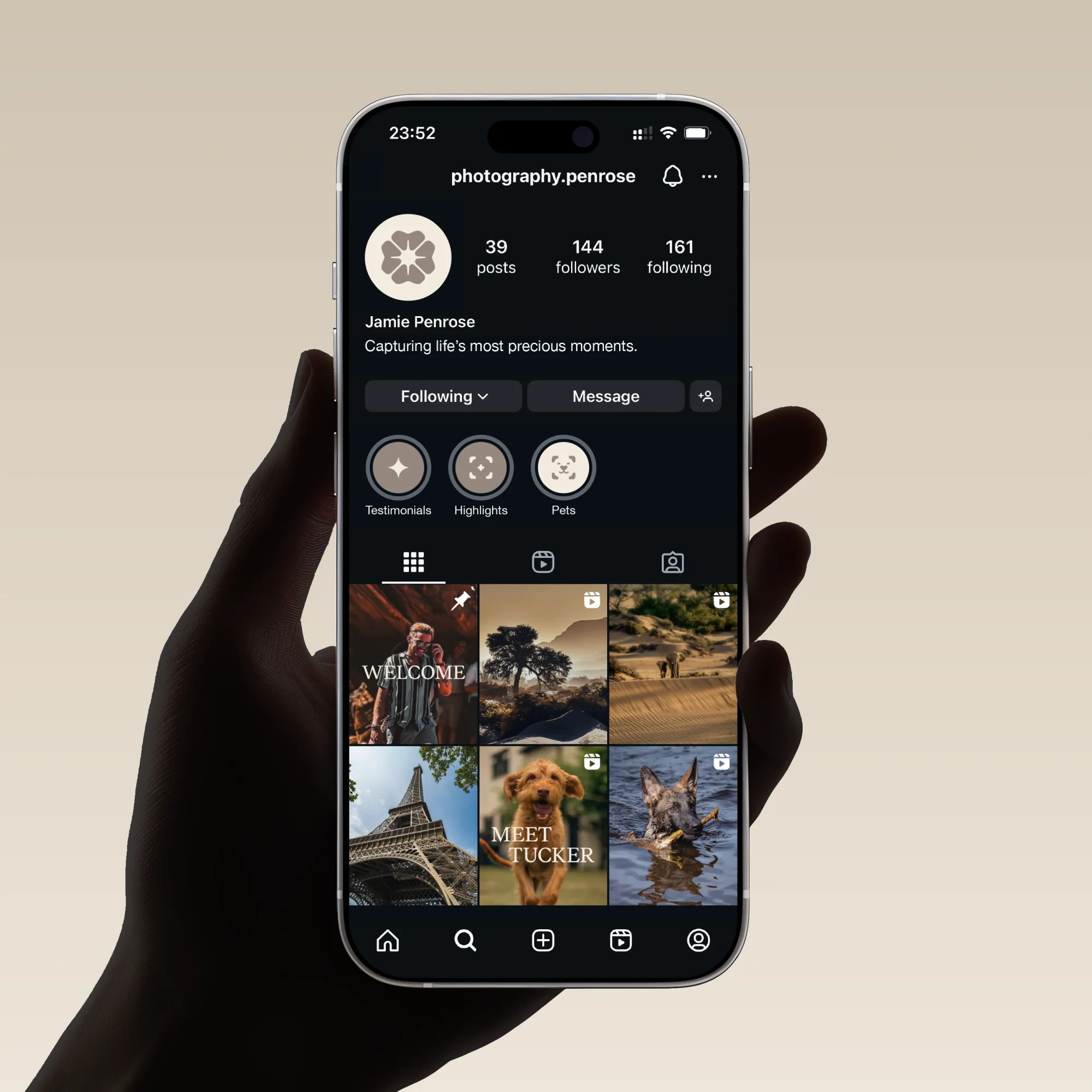 Social media feed design for a photographer